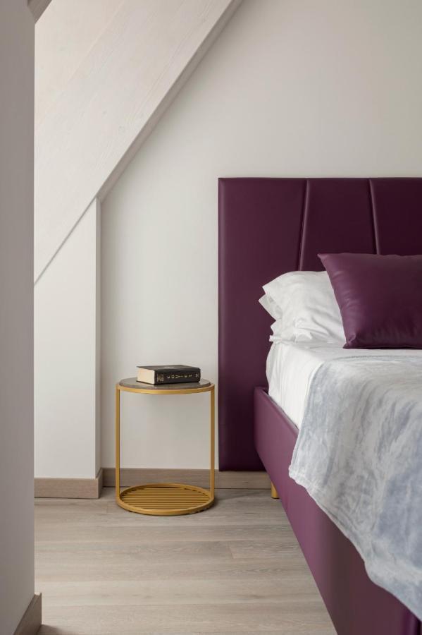Luxury Suites Rocopom - Lake Front 말그라테 외부 사진
