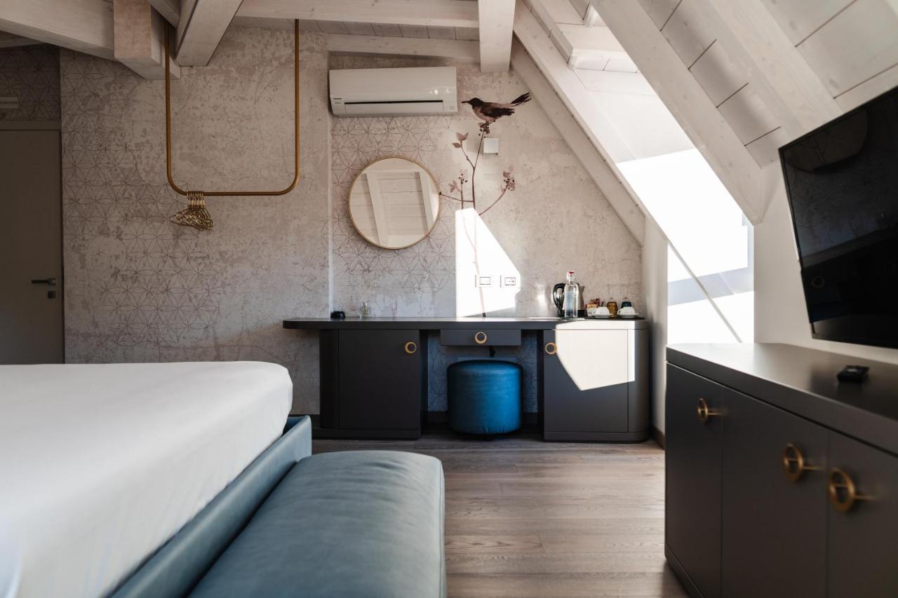 Luxury Suites Rocopom - Lake Front 말그라테 외부 사진