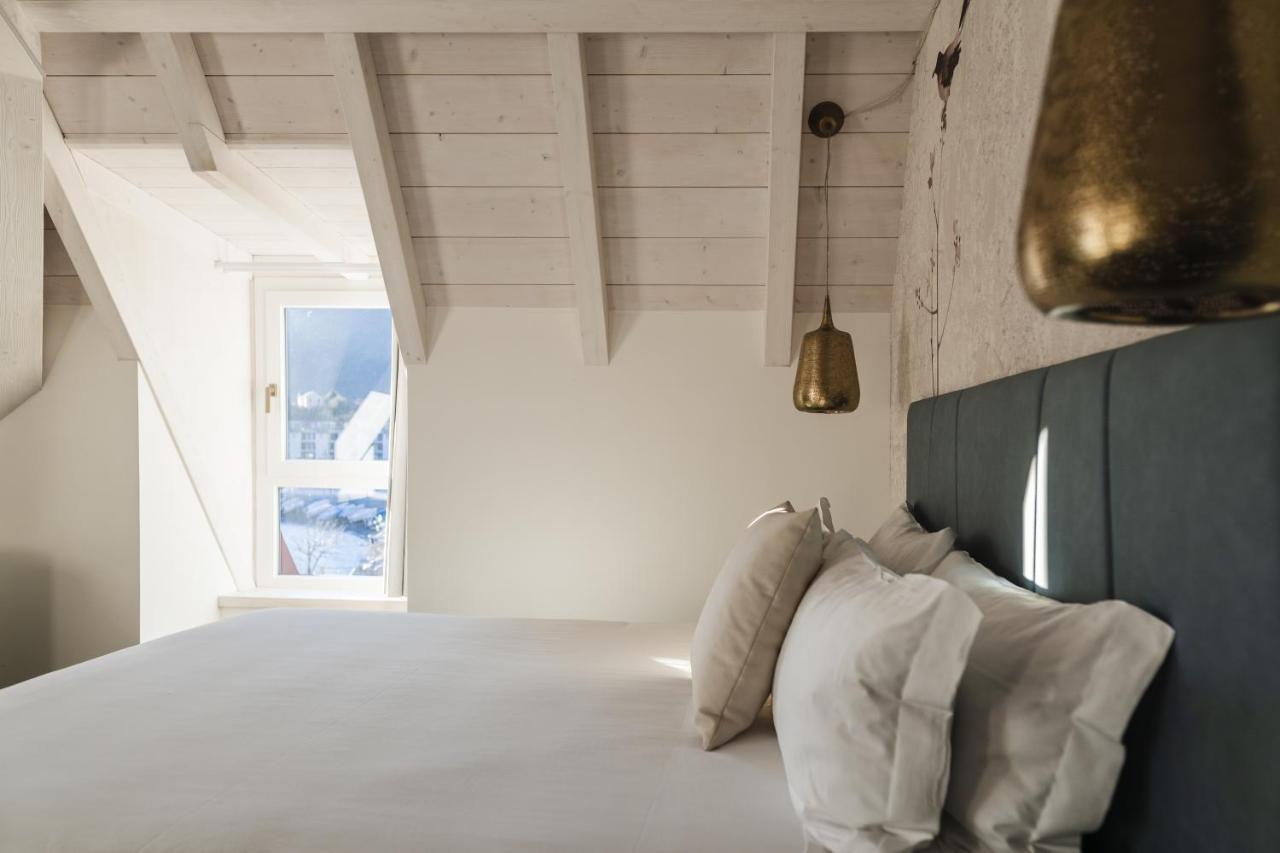 Luxury Suites Rocopom - Lake Front 말그라테 외부 사진