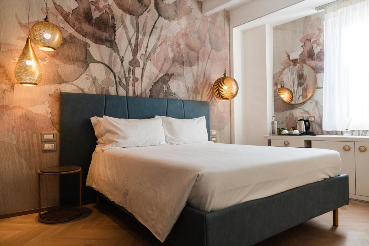 Luxury Suites Rocopom - Lake Front 말그라테 외부 사진